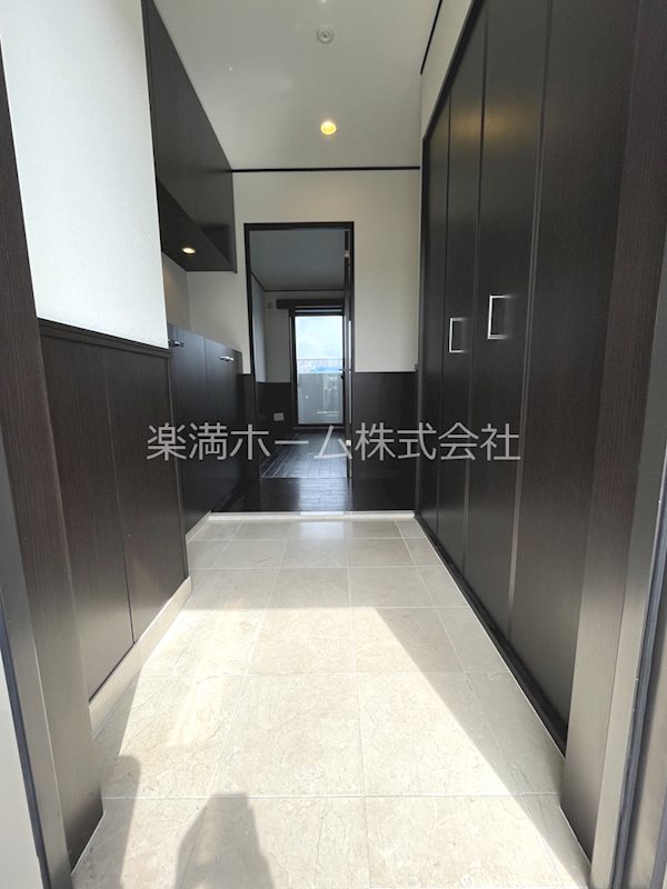 i.House01 玄関