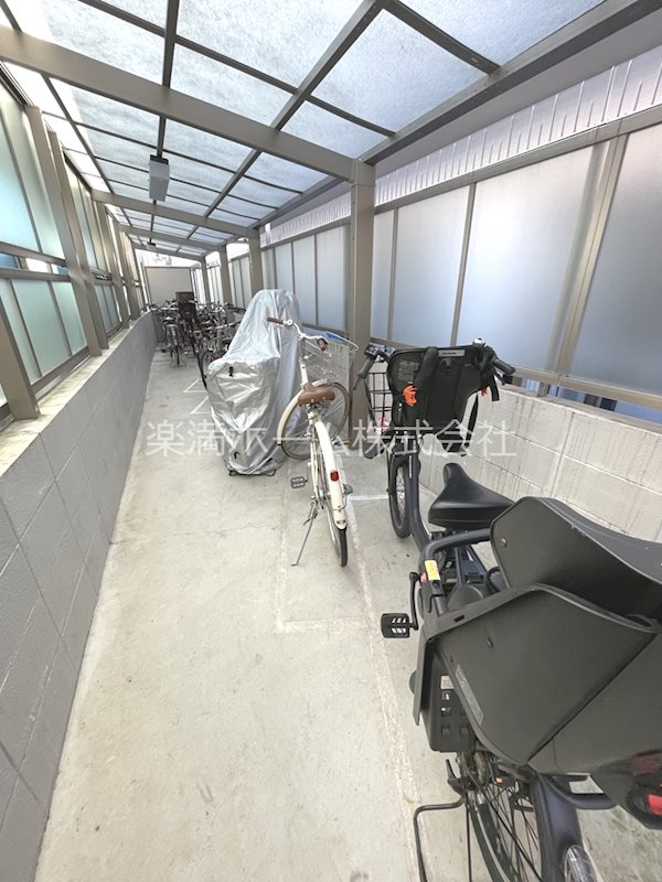 i.House01 駐車場