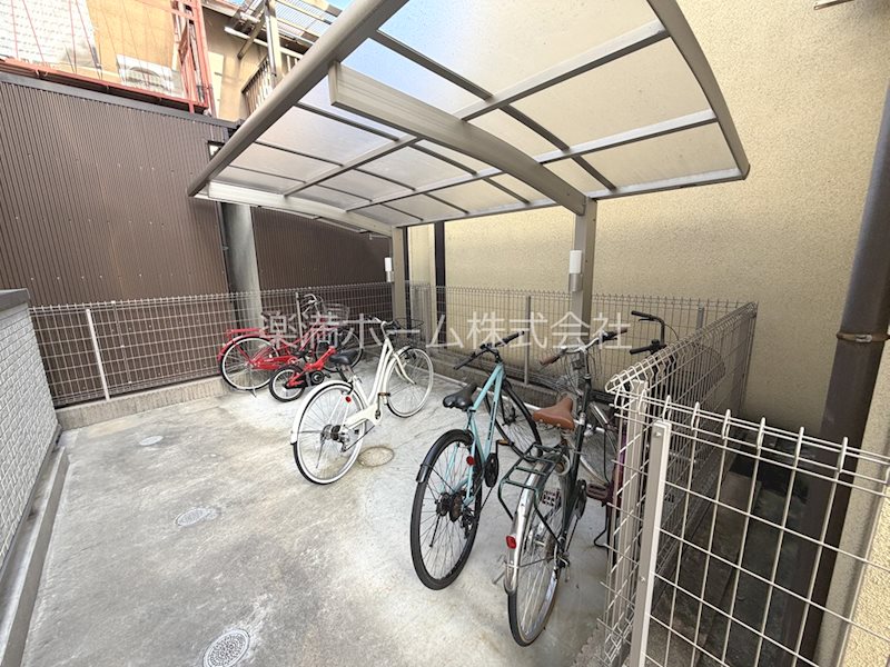 ルミエール源 駐車場