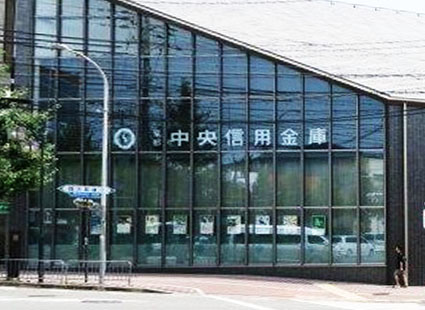 コンフォート冷泉 銀行