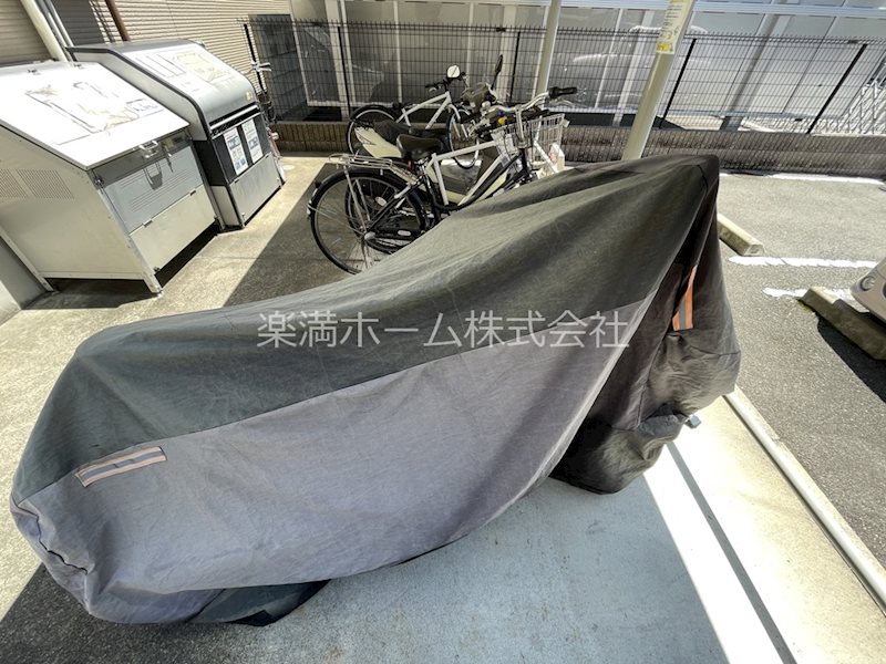 ネオ　ブルックⅡ 駐車場