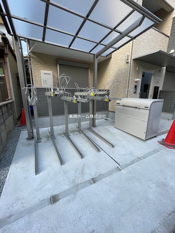 ALEGRIA京都南 駐車場