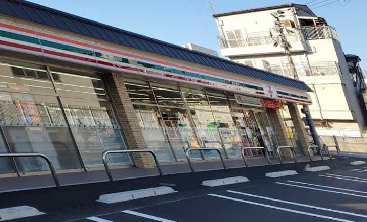 レジデンス　藤ケ森 コンビニ
