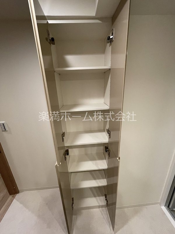 ジオエント御所北寺町通 収納