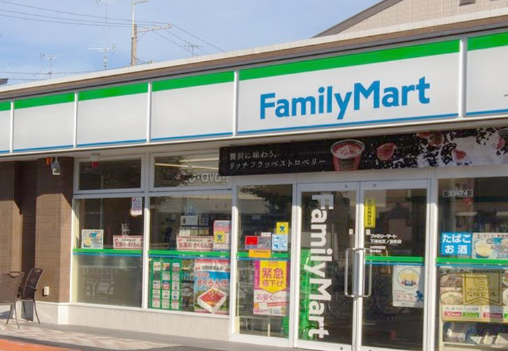 GRAMM下津林EAST コンビニ