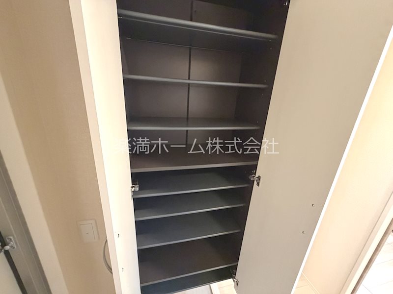 アロース　フェリス 収納