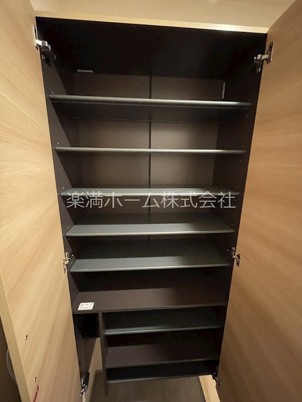 アリビオ向日町A棟 収納