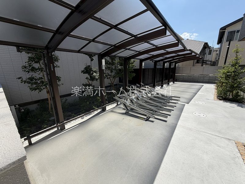 アレ・デ・フルール西向日駅前　南棟 駐車場