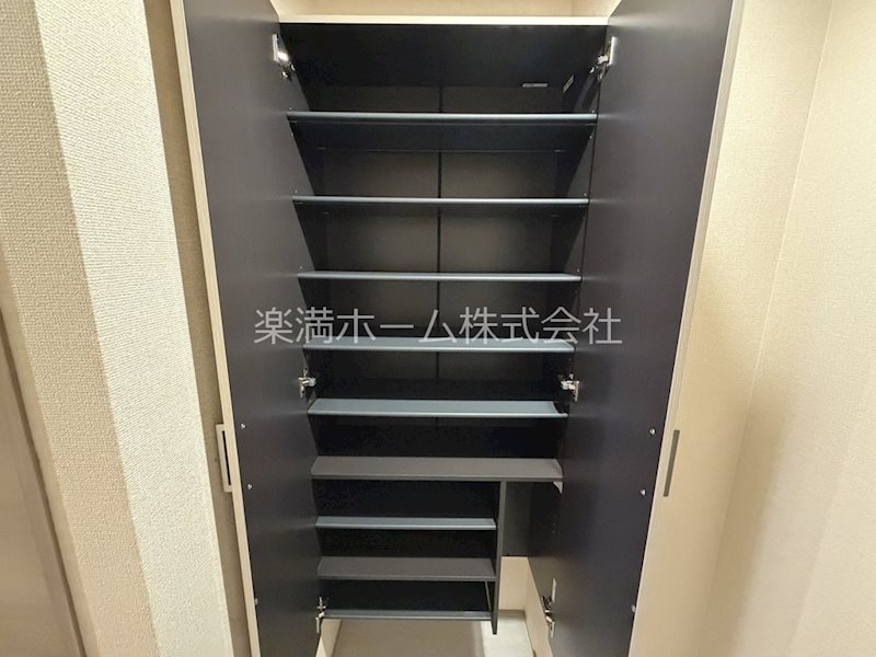 アレ・デ・フルール西向日駅前　北棟 収納