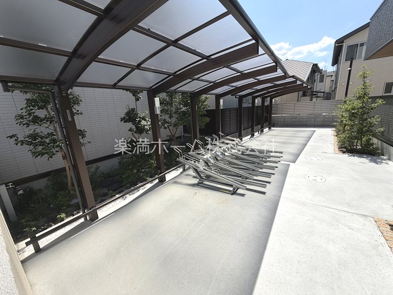 アレ・デ・フルール西向日駅前　北棟 駐車場