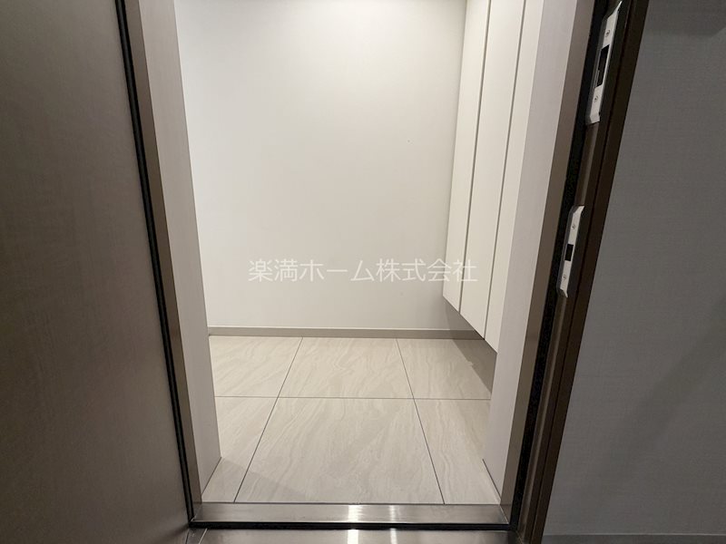 STANDZ西院 玄関