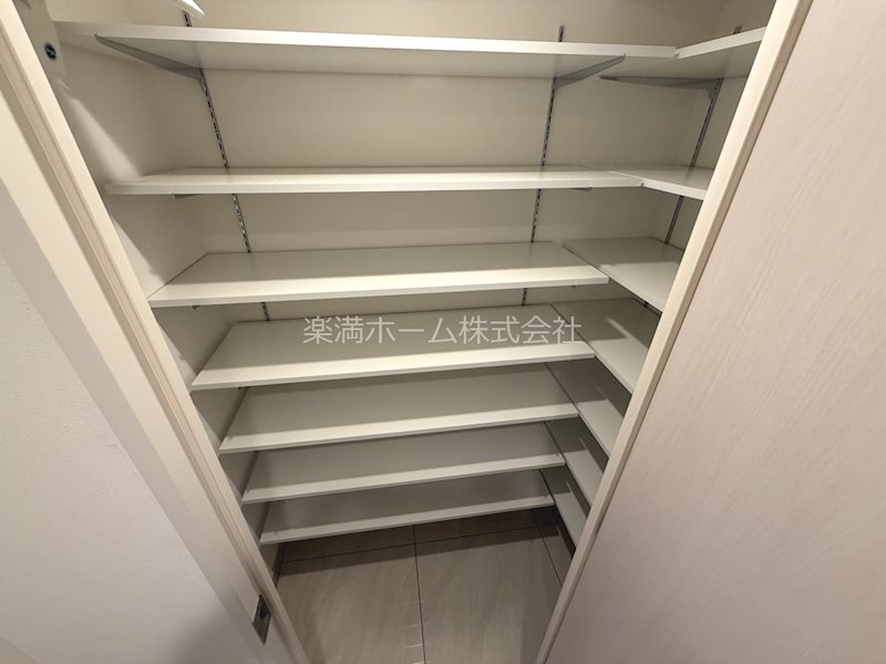 STANDZ西院 収納