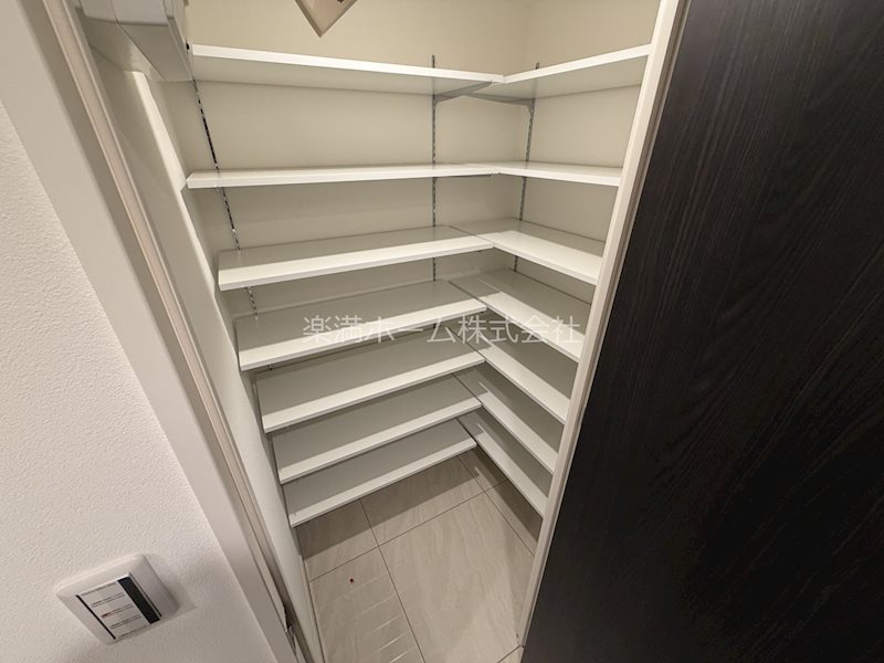 STANDZ西院 収納