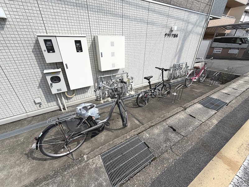 グラシア洛水 駐車場