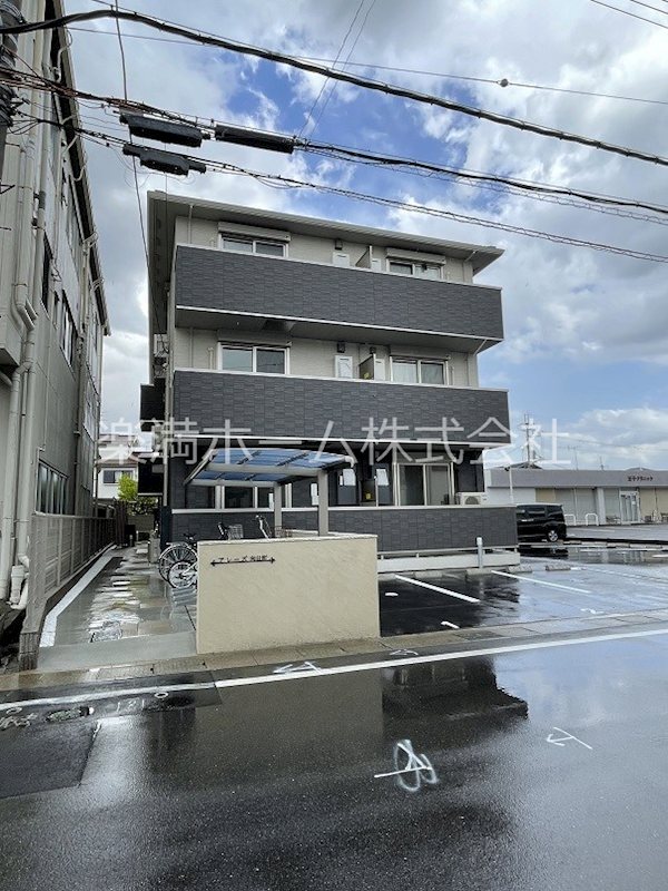 アレーズ向日町 外観