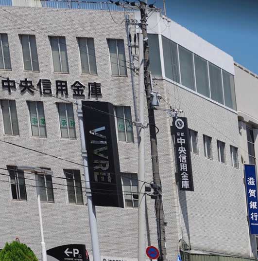 京都市北区小山下初音町貸家 銀行
