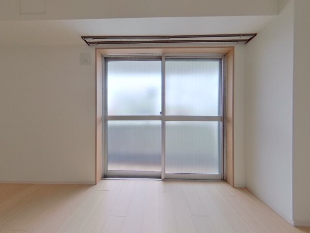 山洪ビル リビング