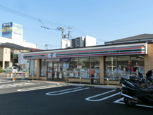 泉荘 コンビニ