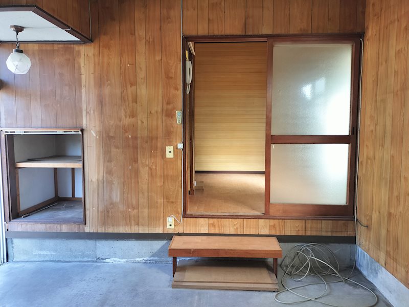 加賀貸家　A 玄関
