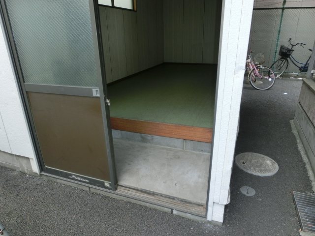 コーポアサカ江北 玄関