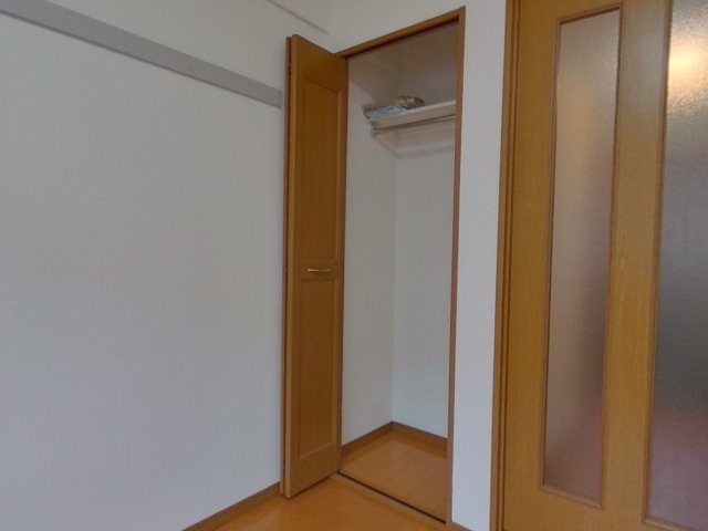 ラ・トゥール川口 収納