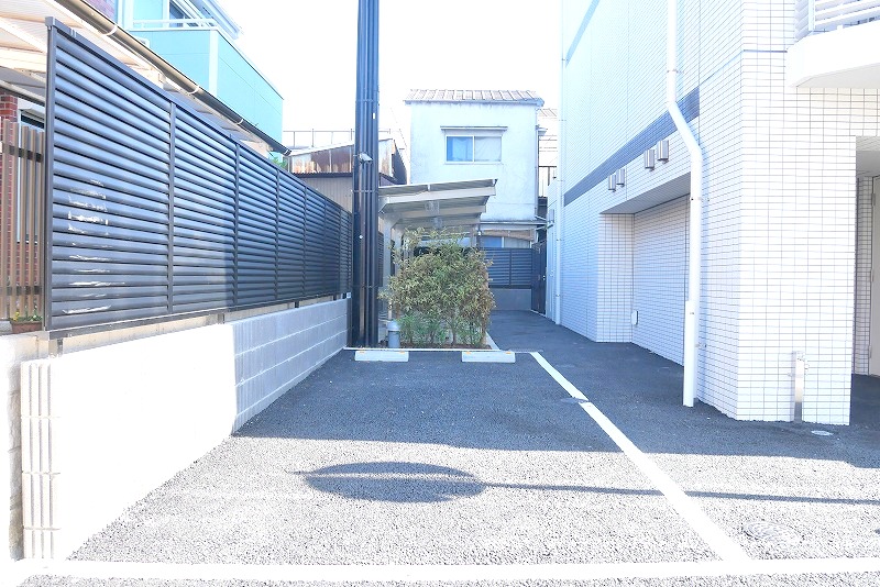 ラフィスタ大師前Ⅳ 駐車場