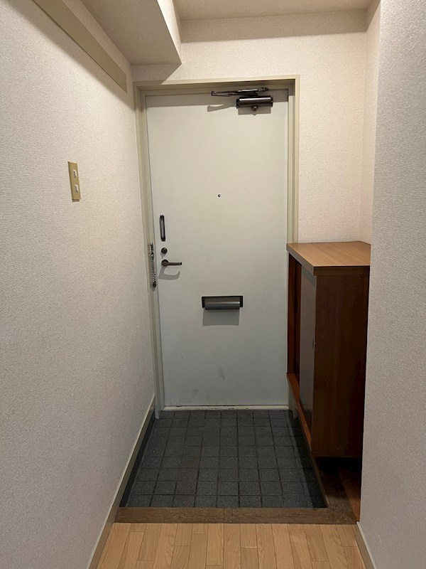 代々木伊藤ローヤルコーポ 玄関