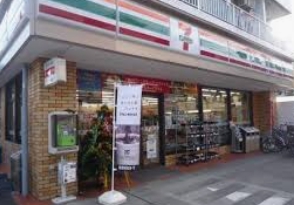 リヴ桜台 コンビニ