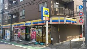ミハス弥生町 コンビニ