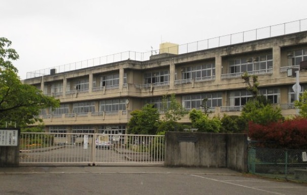 ハイツ・エルⅠ 小学校