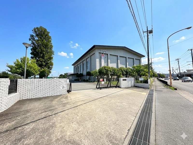ハイツ・エルⅠ 中学校