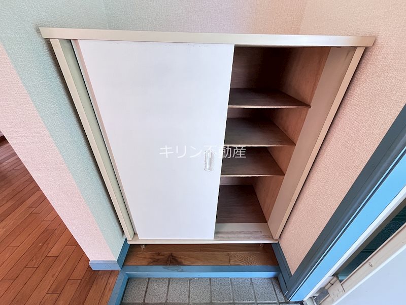エスターフォーラム A 玄関