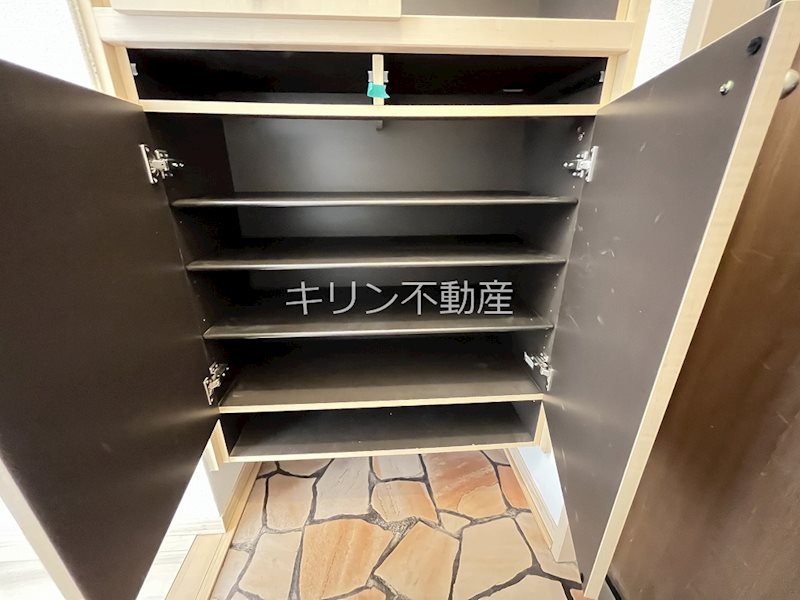 エクレーレB 玄関