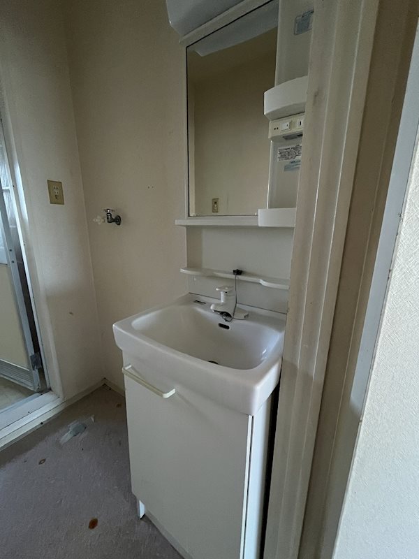 朝日町マンション 洗面所