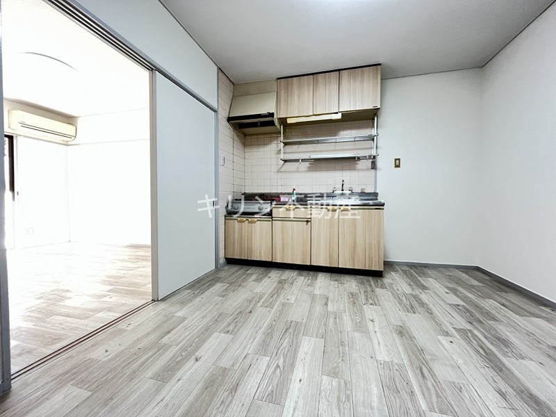 朝日町マンション キッチン