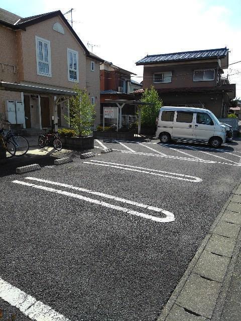 ソレイユ・Ｂ 駐車場