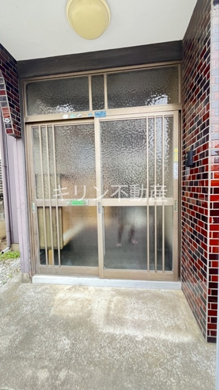 日の出R戸建 玄関