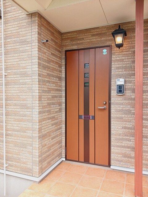 アンティポロ本庄 玄関