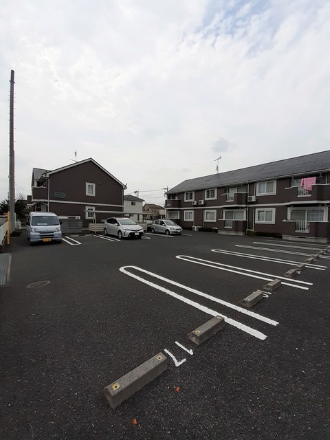 ソルフィーＣ 駐車場