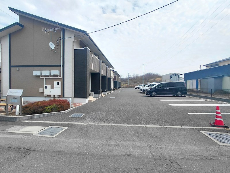 Maison Liberte　A 駐車場
