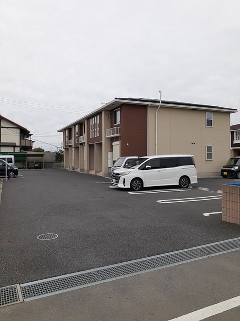 メゾン　ラフレⅡ 駐車場