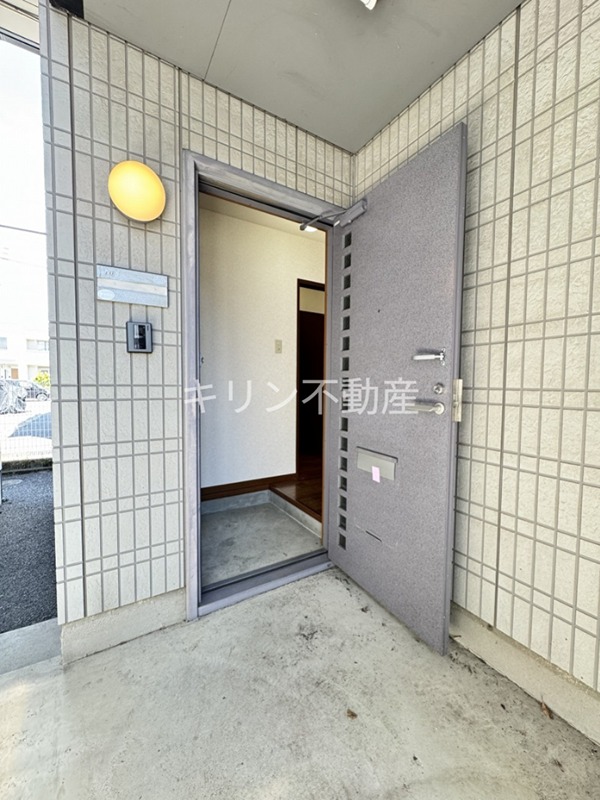 ディアス輝B 玄関