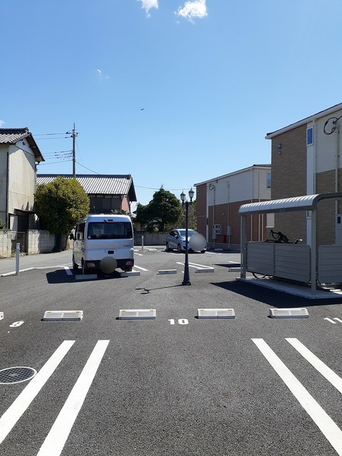 ルシアン　Ｂ 駐車場