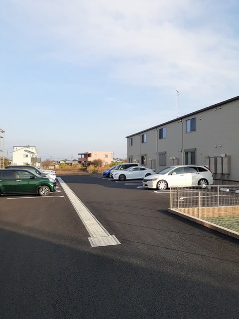 ラ　エストレーヤ　Ｃ 駐車場