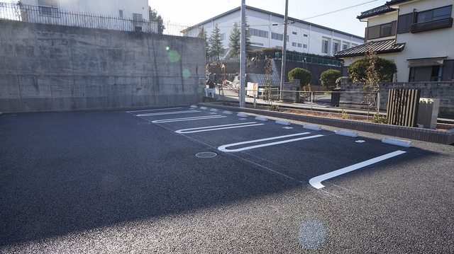 フィオーレⅢ 駐車場