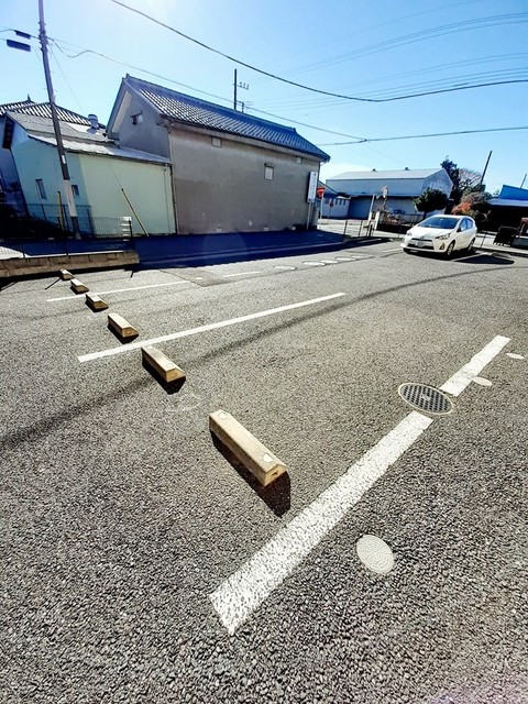 ヴィラ花咲 駐車場