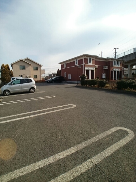 ヴィクトワールＫ 駐車場