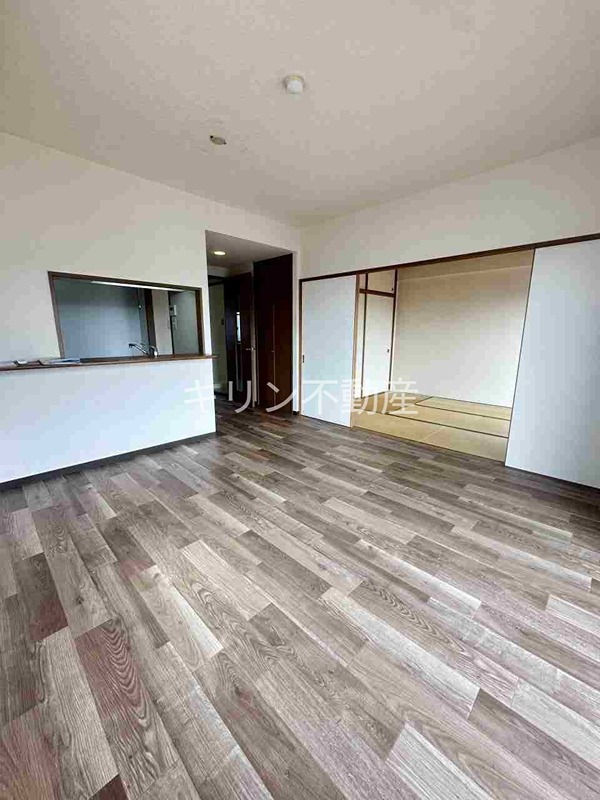 ピースアベニュー192 リビング