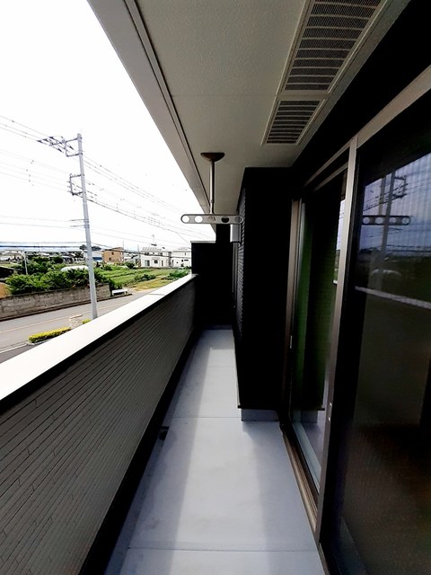 カーム・ディクレット ベランダ