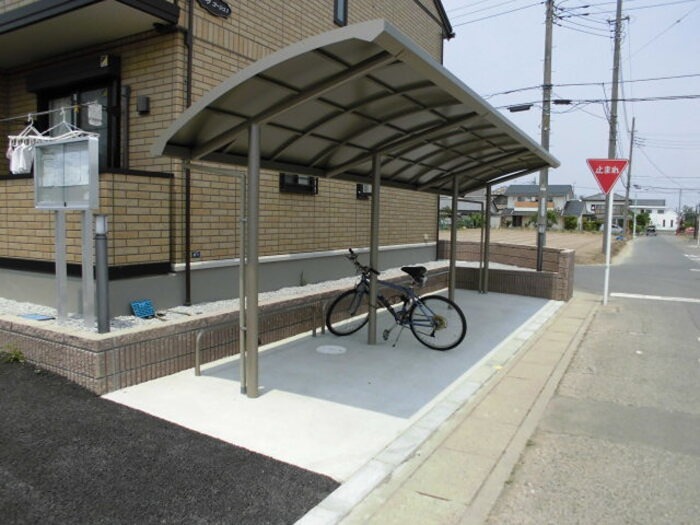 リーヴゴーシュⅠ 駐車場